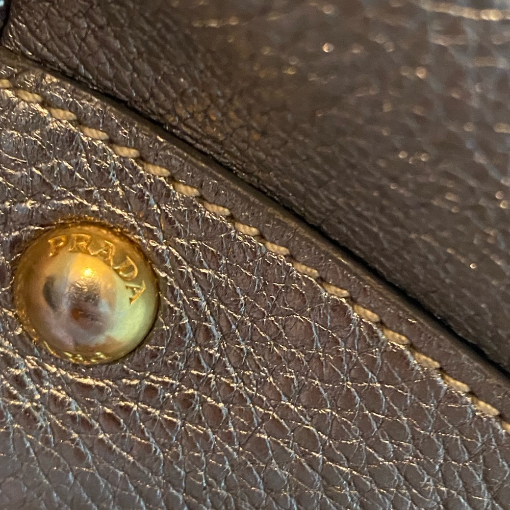 ❤️PRADA SILVER PURSE❤️ - Picture 10 of 16